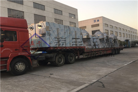 湖北某药厂订购的2台CT-C-II热风循环烘箱和4台SZG-1000双锥干燥机发货