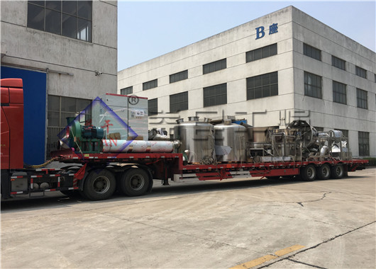 广东某科技公司订购的2台FG-500沸腾干燥机发货